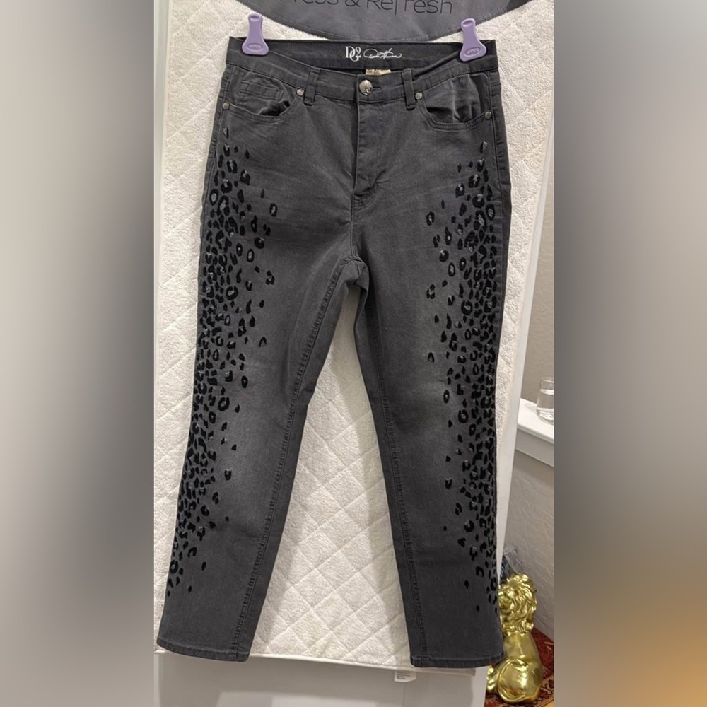 DG2 Women’s jeans, stretch.